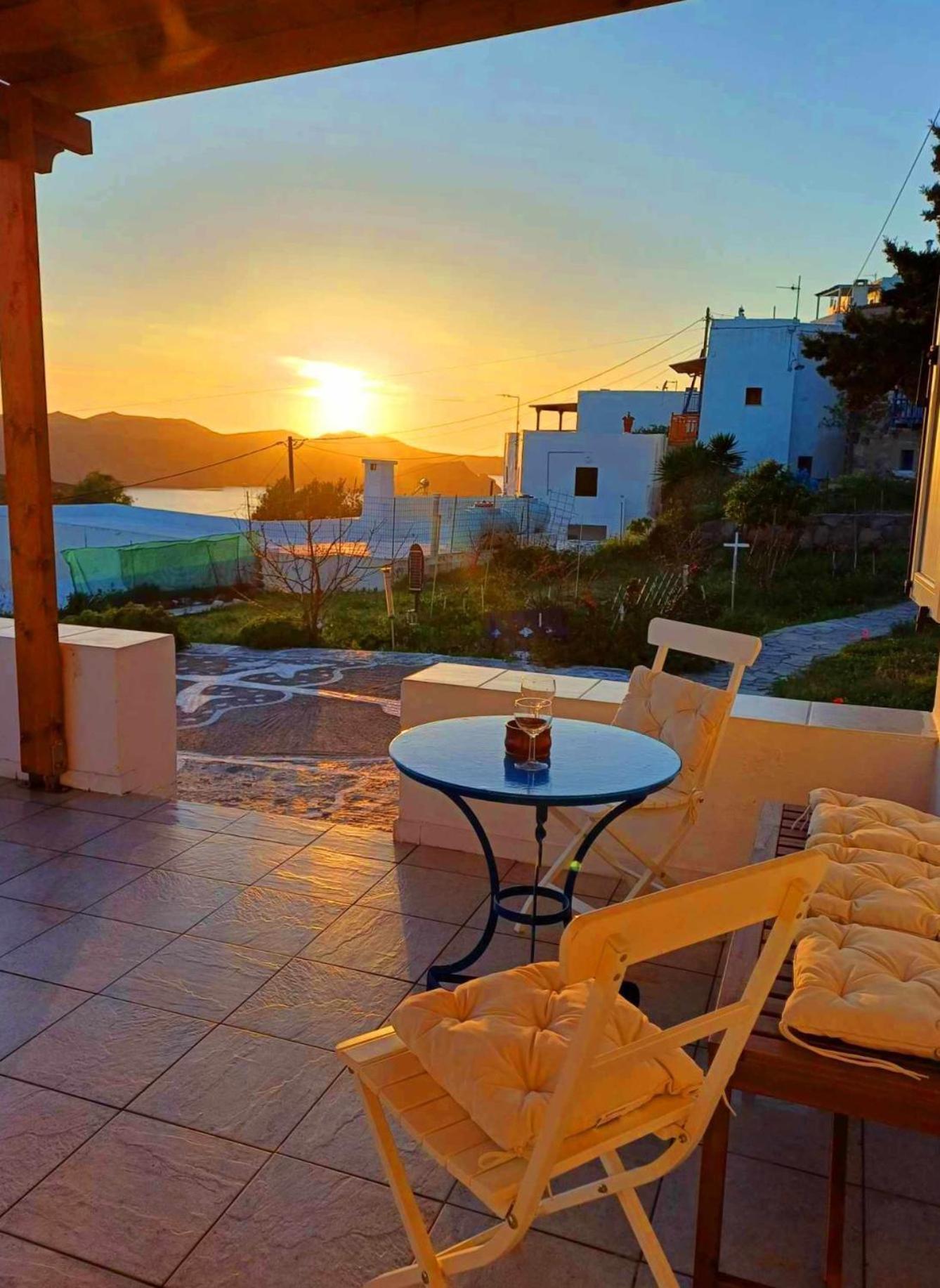 Georgia Rooms Milos Plaka  Exterior foto